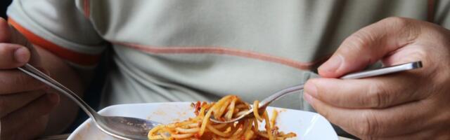 Integralna pasta sa paradajz sosom: Recept za obrok koji drži sitost i stabilizuje nivo šećera u krvi