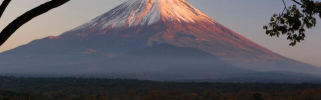 TELEFON JÄI MAHA: Fuji mäele roninud tudengit tuli lausa kahel korral päästa