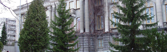 Venemeelsed pidutsesid Helsingis, Soome kuulutati ohuks