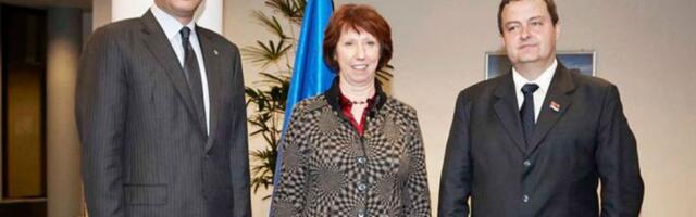 „Priznali da ne znaju da pregovaraju i da nisu sposobni da zastupaju interese Srbije“: Burne reakcije na Dačićevu izjavu da je „međunarodna zajednica prevarila Srbiju Briselskim sporazumom“