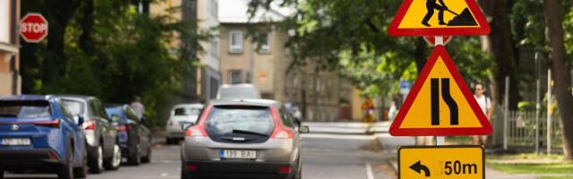Halval ajal maha sadanud vihm määris mitmete Viru folgi külastajate autosid