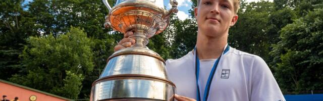 FOTOD | Mölder tuli Eesti tennisemeistriks, naiste seas triumfeeris Malõgina