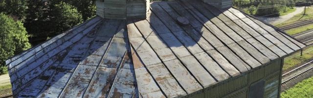 Raa­si­kul al­gas vee­tor­ni ka­tu­se re­mont