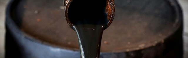 Naftaliidreid häirib kärbete ajal ületootmine