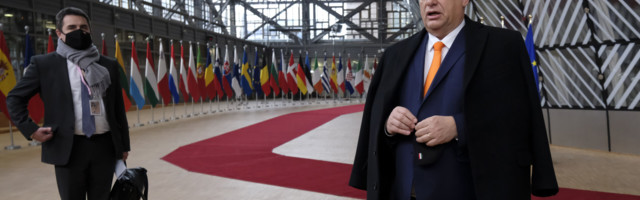 Ungari keelustas samasoolistel paaridel adopteerimise