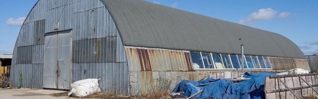 Hagi hagi otsa – plastitootja võrdsed omanikud kisklevad aastaid