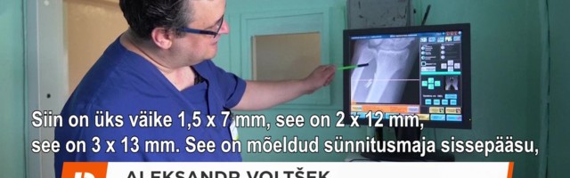 Reporter: Kiibistatud arst Aleksandr avab uksi ja võtab automaadist raha käeviibutusega