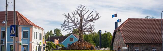 Tõrva 99 – sünnipäevapidu ja „Emapuu“ avamine