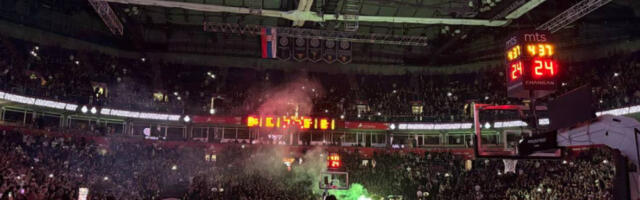 DOŠAO DA BODRI PARTIZAN! Legendarni kapiten reprezentacije prati meč protiv Zvezde! (VIDEO)