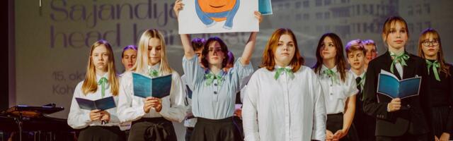 VIDEO ⟩ Tarmo Post kutsus Järve kooli juubelipeol vilistlasi õpetajaks Ida-Virumaale