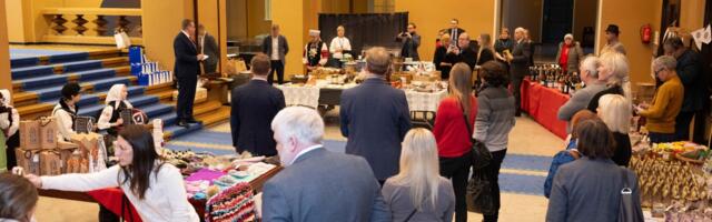 Täna avati 22. Võru maakonna jõulueelne näitus-müük Riigikogus