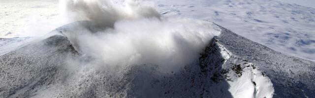 Iga päev pea 6000 eurot vastu tuult_ Antarktika vulkaan purskab viimased 50 aastat kullatolmu