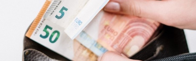 TÖÖTURU-UURINGU KOKKUVÕTE: et hästi ära elada, soovivad inimesed teenida 1500 eurot kätte