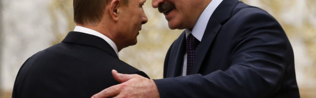 Valgevene president Lukašenka sõidab lähipäevil Venemaale Vladimir Putiniga kohtuma