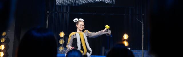 Raketlased tõid teadusteatrilavale loomariigist inspireeritud efektsed etendused