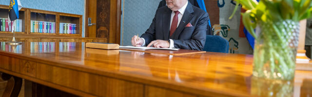 President jättis kaitseväeteenistuse seaduse muutmise seaduse välja kuulutamata