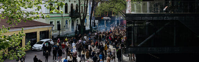 Fotod: nublu esines Tallinna volikogu hoone rõdul