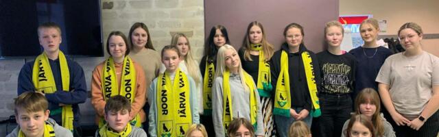 Järva valla noortevolikogu uus koosseis andis vande ja pidas esimese istungi