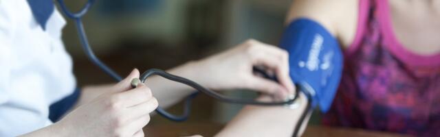 VÄRSKE UURING | Need kaks harjutust langetavad kõrget vererõhku kõige paremini