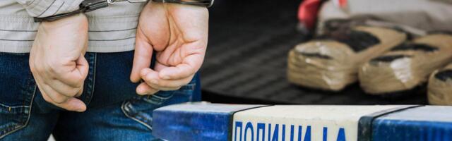 UHAPŠEN MUŠKARAC IZ SRBOBRANA: Policija mu oduzela napunjen pištolj i drogu!