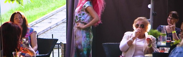 Reporter: Hipisuvi on käes! Moes on jälle lihtsad ning kelmikad puuvillast kleidid