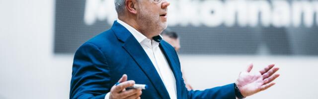 DELFI VIDEO | Peep Pahv_ pandi nagu labidaga s***a vastu seina!  