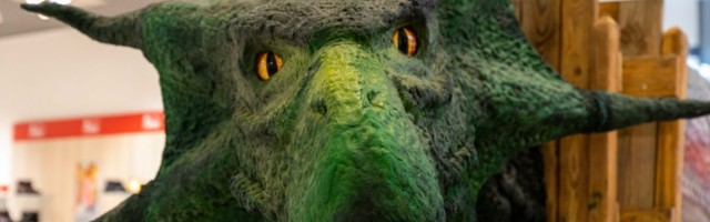 GALERII: Ostukeskus avas draakonite näituse