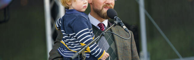 “Ametis olev valitsus sillutab teed eesti rahvuse, keele ja kultuuri hääbumisele ja väljasuremisele”