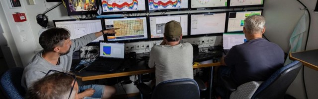 Parvlaev Estonia kerest on leitud kaks uut pragu