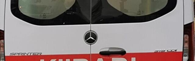 В Тартумаа автомобиль столкнулся с двумя велосипедистами: пострадавшие доставлены в больницу