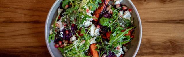 Sooja salatit, mõtelge. Kolm kuuma salatiretsepti