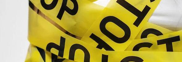 Postimehe juhtkirjas taunitakse Lauri Hussari tegevust demokraatia lagundamisel