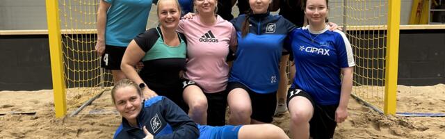 Läänemaa JK naiskond käis Jõulumäel ekskoondislastega laagris