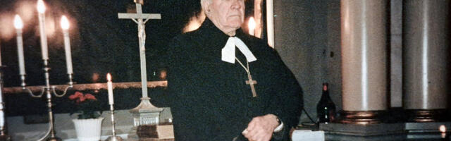 ERNST ROSENSTEIN JA TEMA PÄRNU-JAKOBI KOGUDUS