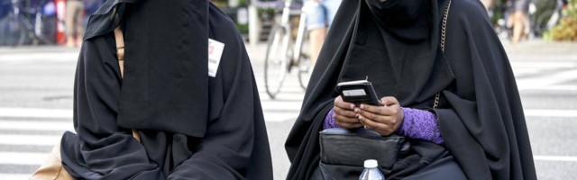 Šveitslased toetasid referendumil burkakeelu kehtestamist