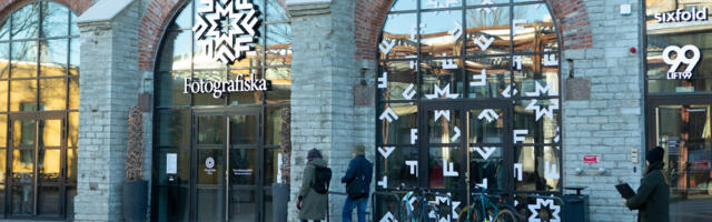 Fotografiskas avatakse moefotograafia ikooni Sarah Mooni näitus