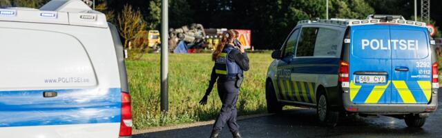 Tori vallas toimus reisibussi ja kaubiku vahel avarii, neli inimest viidi haiglasse