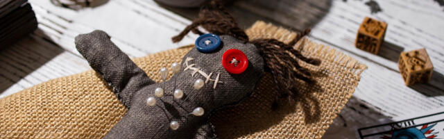 Siseinfo: Ukraina presidendi kantselei juhi kodust leiti voodoo-nukke ja muud musta maagia atribuutikat