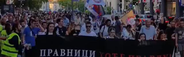 Protest podrške Heleni Strugar: Studenti i građani stigli do Slavije, zaputili se ka sedištu BIA