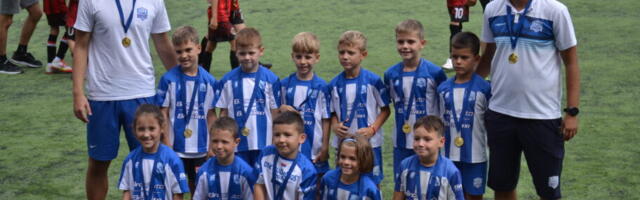 Deca niške „Budućnosti“ fudbalski šampioni Srbije