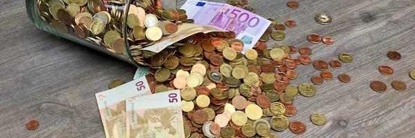 Võimuliit kinnitas, et ka istungist mitte osa võttev aseeesimees saab 640 eurot hüvitist