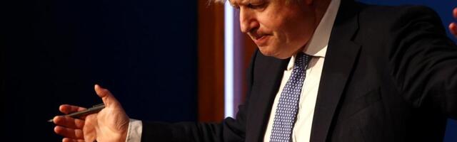 Skandaalne jõulupidu Londonis. Kas koroonapiirangutele vilistamine kukutab Boris Johnsoni?