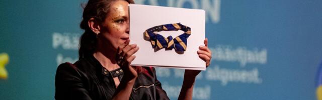 Toomas Hendrik Ilvese kikilips purustas HÕFFi Ukraina heaks peetava oksjoni hinnarekordi