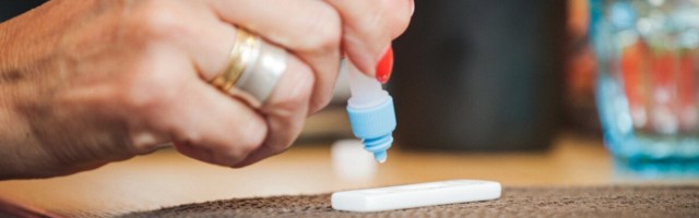 Lavastuse "Kuni armastus peale tuleb" etendused Albu mõisas jäävad ära
