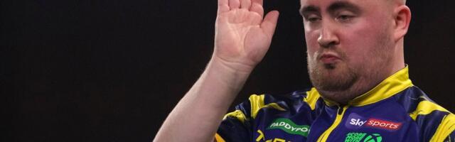 Nooleviskesensatsioon Luke Littler tõrjus nii herilase kui ka vastase rünnakud ja kaitses MM-tiitlit