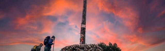 Ljudi pešače više od 500 kilometara sa KAMENOM u rancu: Ostavljaju ga na mestu koje ima POSEBNO ZNAČENJE