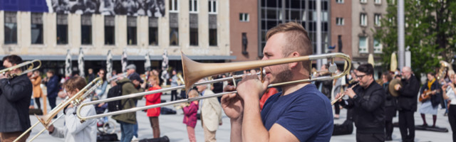 Galerii: muusikute meeleavaldus puhkpilliorkestrite toetuseks Vabaduse väljakul