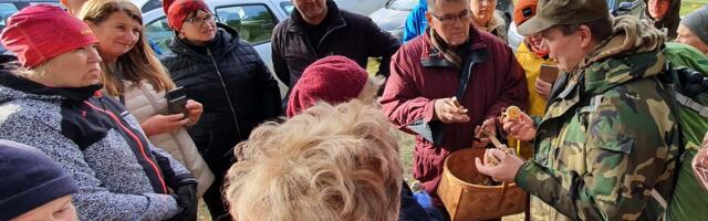 Mükoloogid jagavad riigimetsas seenetarkust