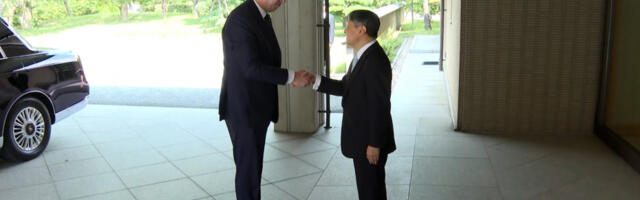 POGLEDAJTE SNIMAK ISTORIJSKOG SUSRETA Vučića svečano dočekao japanski car, predsednik poručio samo jedno (VIDEO)