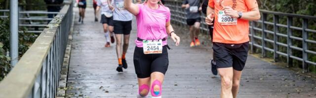 Kooliajal jooksmist vihanud kolme lapse ema ja 137 kilo kaalunud mees läbisid elu esimese maratoni